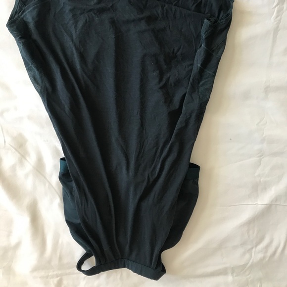 NWOT Athleta mesh halter yoga top - Picture 3 of 6